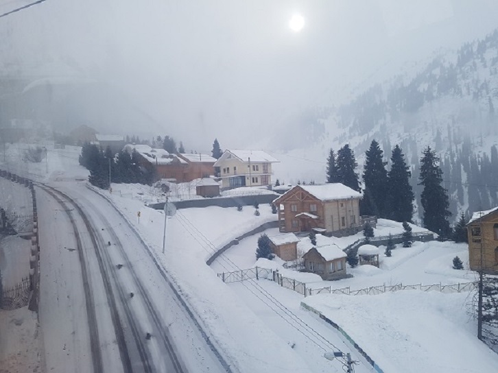 【 카자흐스탄 】 『 침블락 스키 투어 』  해발 3,162m  3코스 스키 투어  《 3박 5일 》