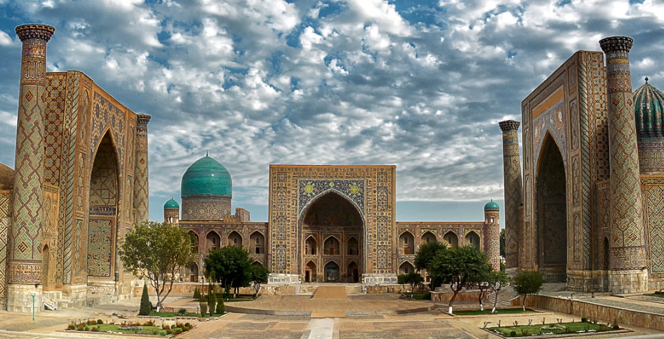 【 우즈베키스탄 】  『 골프 투어 』  골프 4회 + 침간산 + 차르박 호수 +  타슈켄트 투어《 4박 6일》